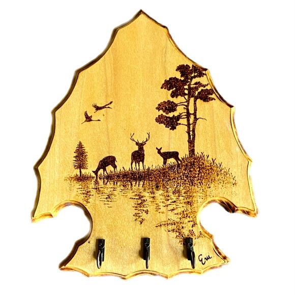 Handmade key holder, wood wall art pyrografy, deer theme - Picture 1 of 4